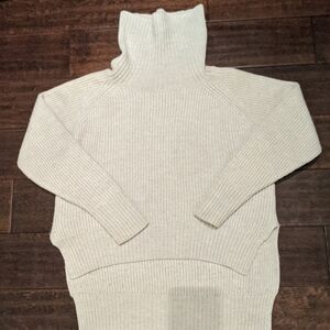 Wilfred Free Cream Turtleneck
